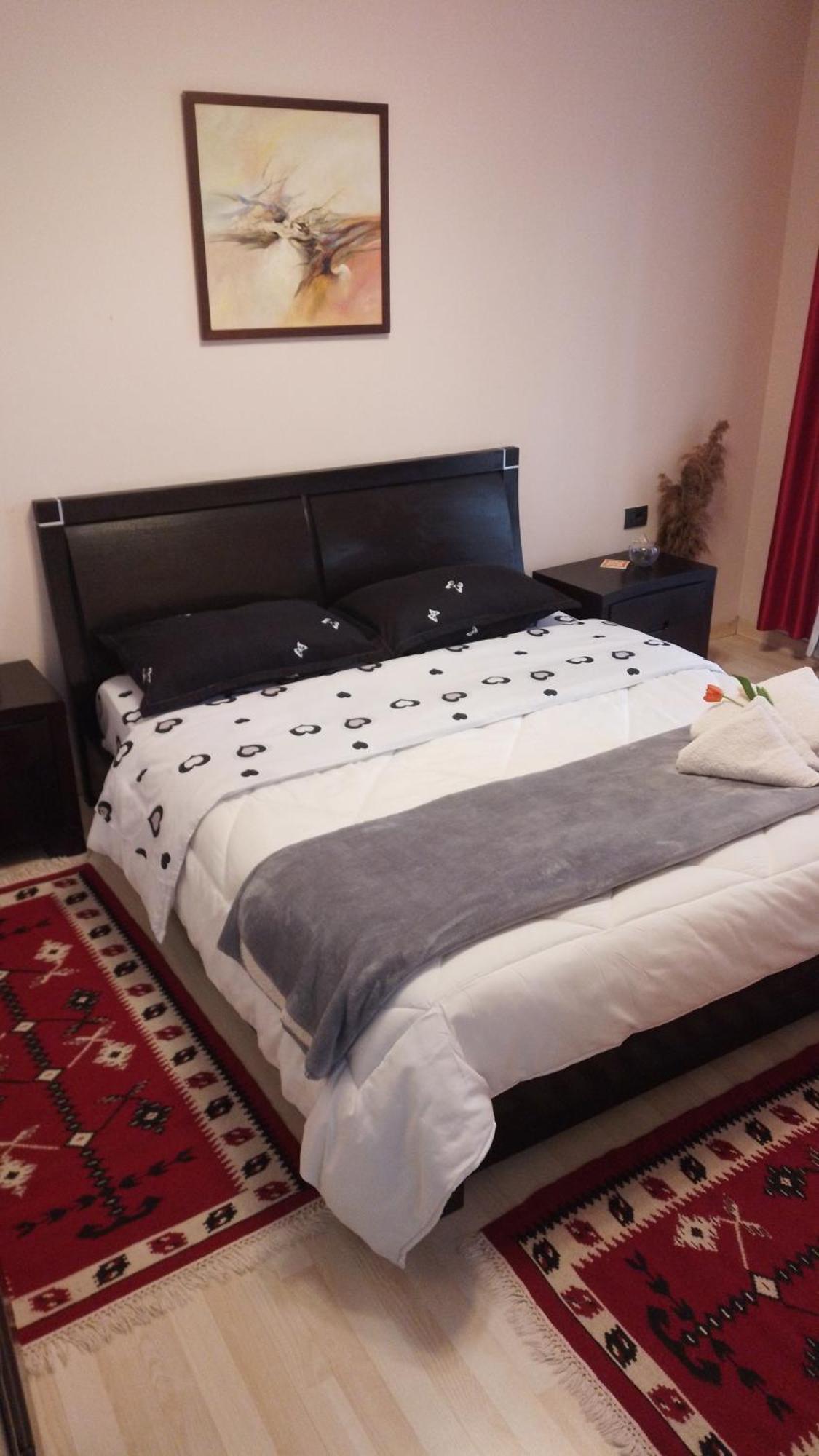 Bora Home Albania Me Vetsherbim 24 Ore Prane Liqenit Тирана Екстер'єр фото